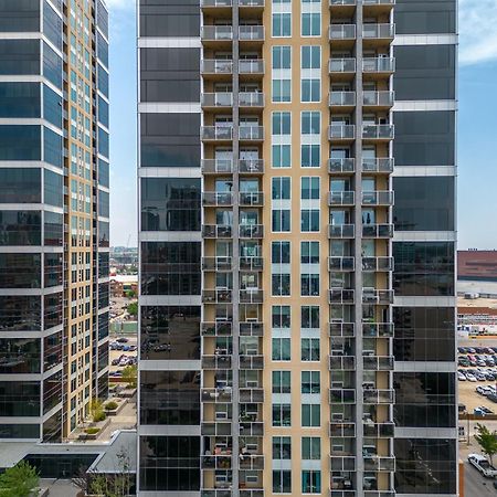 City Centre Retreat - 1Br Condo With Desk Калгари Экстерьер фото