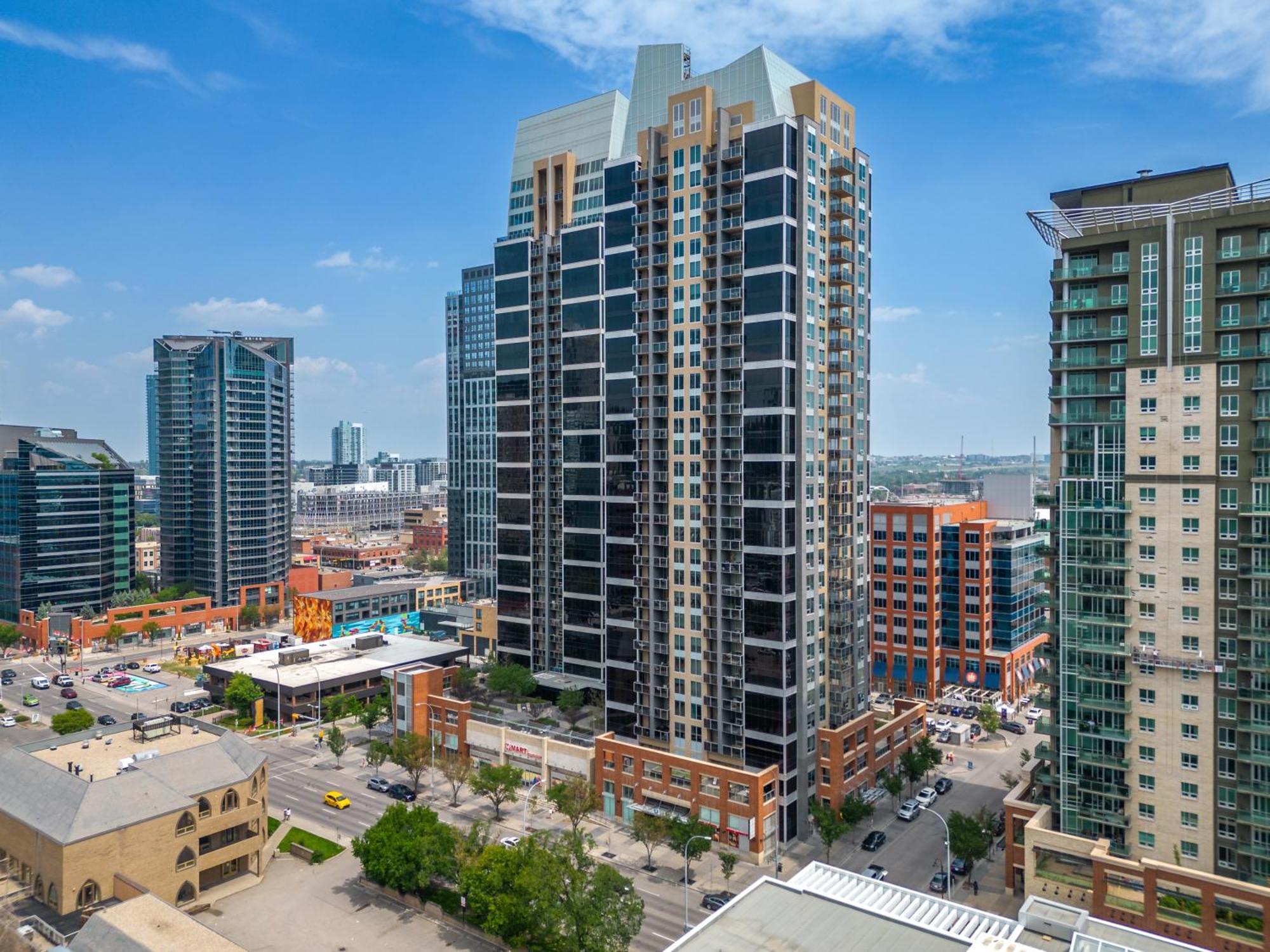 City Centre Retreat - 1Br Condo With Desk Калгари Экстерьер фото